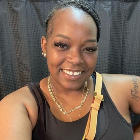 Meet your Posher, Jenieyah - Picture 1 of 1